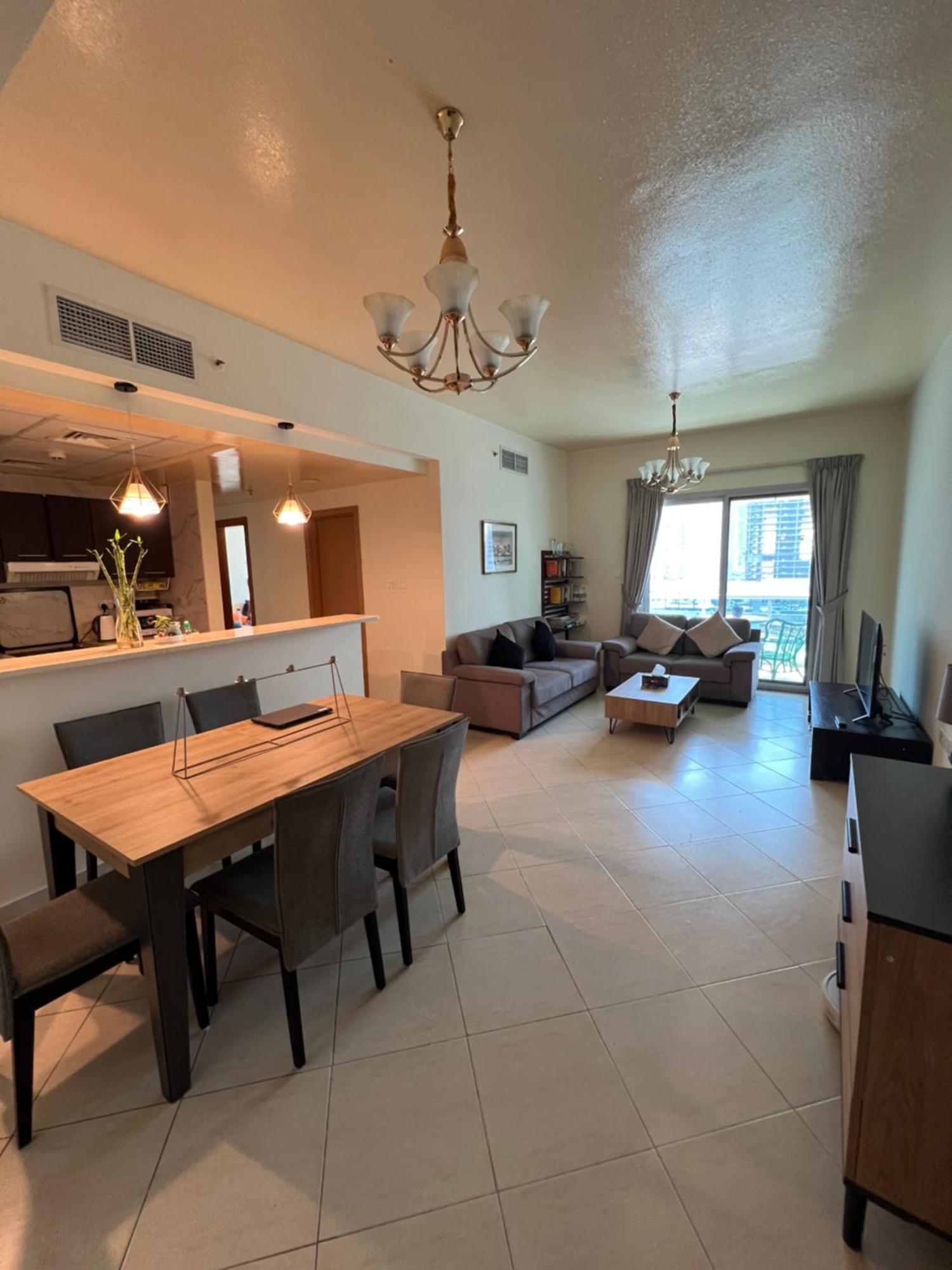 Homestay Marina Diamond Dubai
