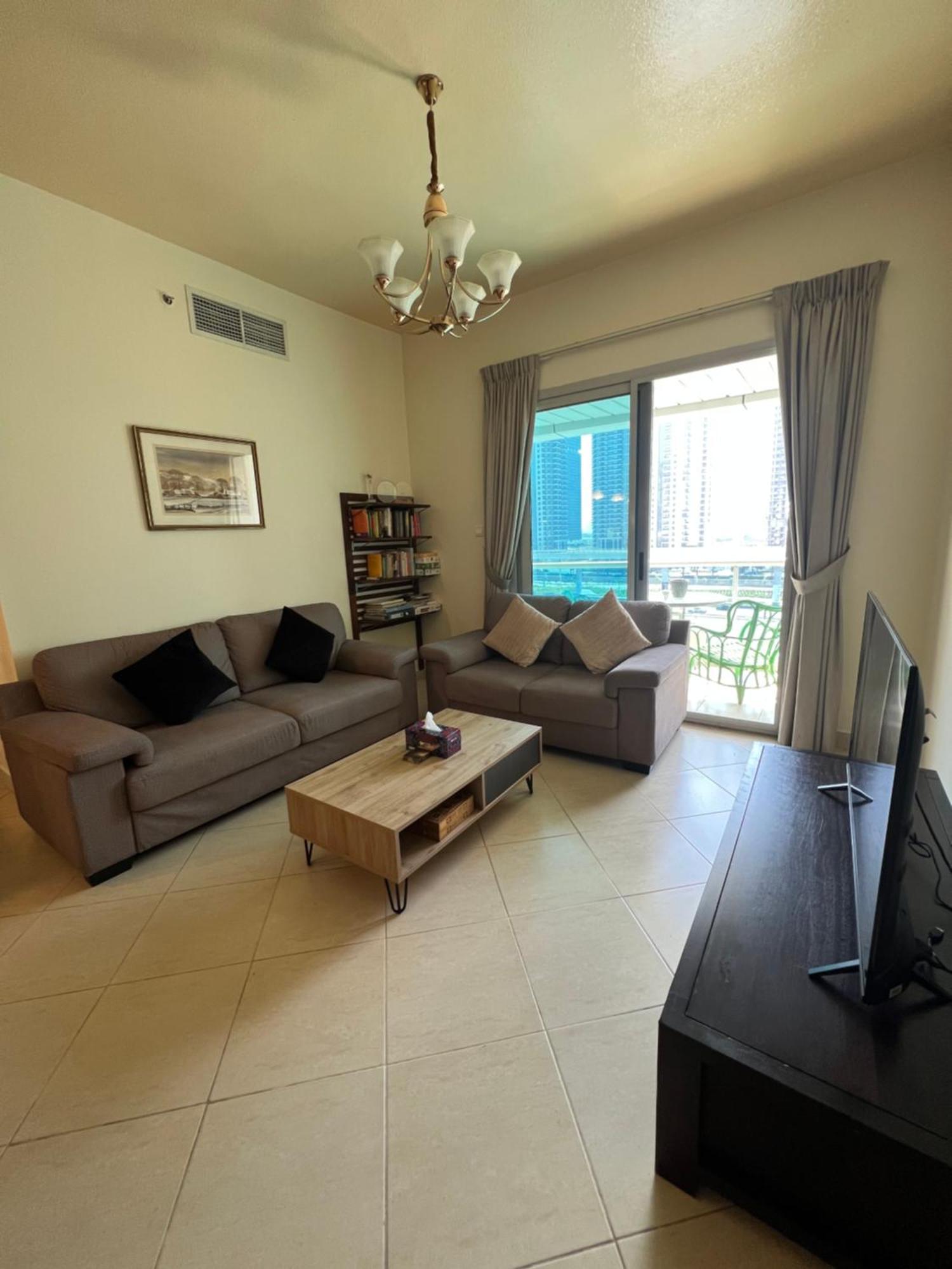 Marina Diamond Homestay Dubai